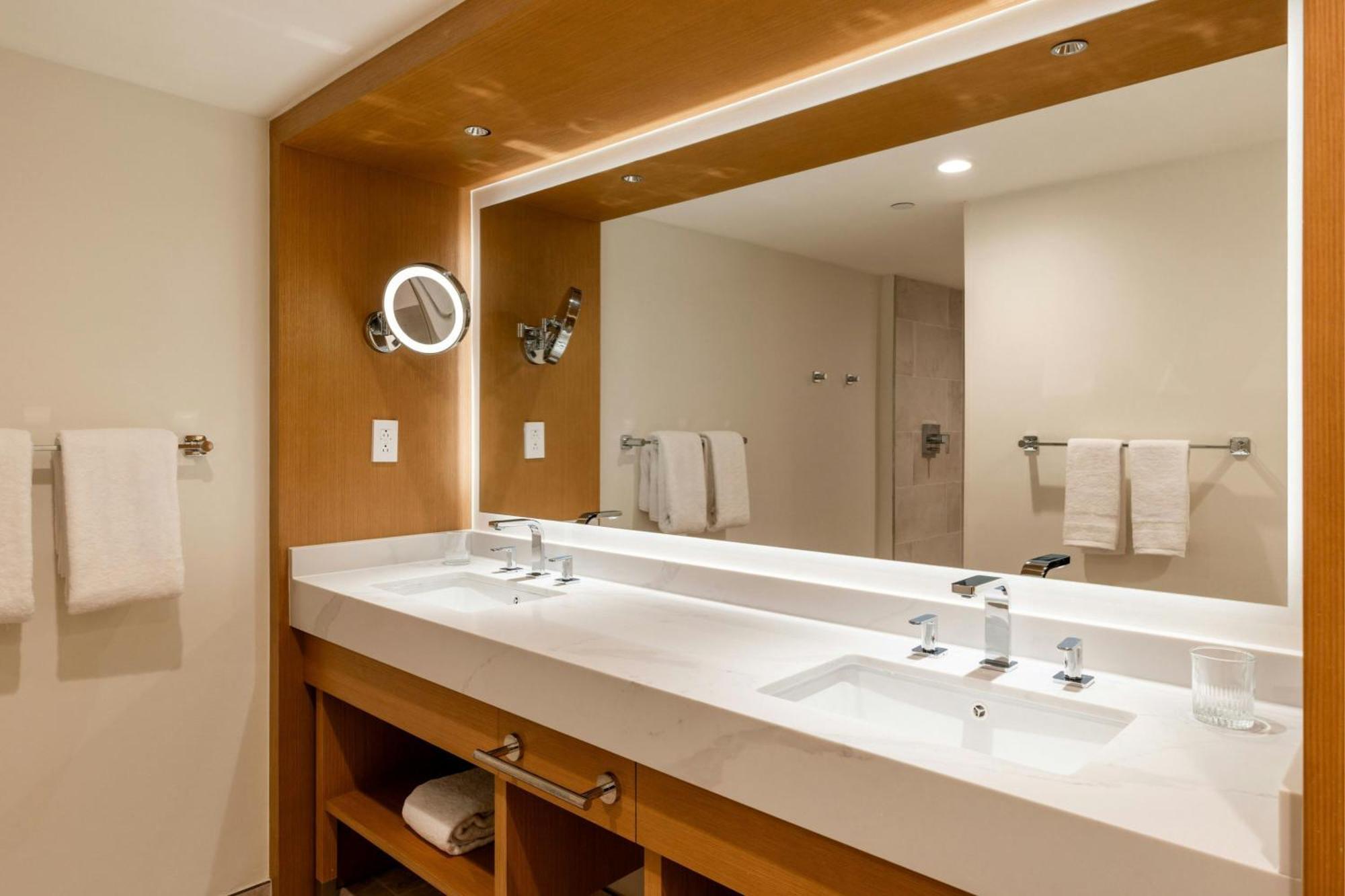 Partial Ocean View Room 2 Queen Beds