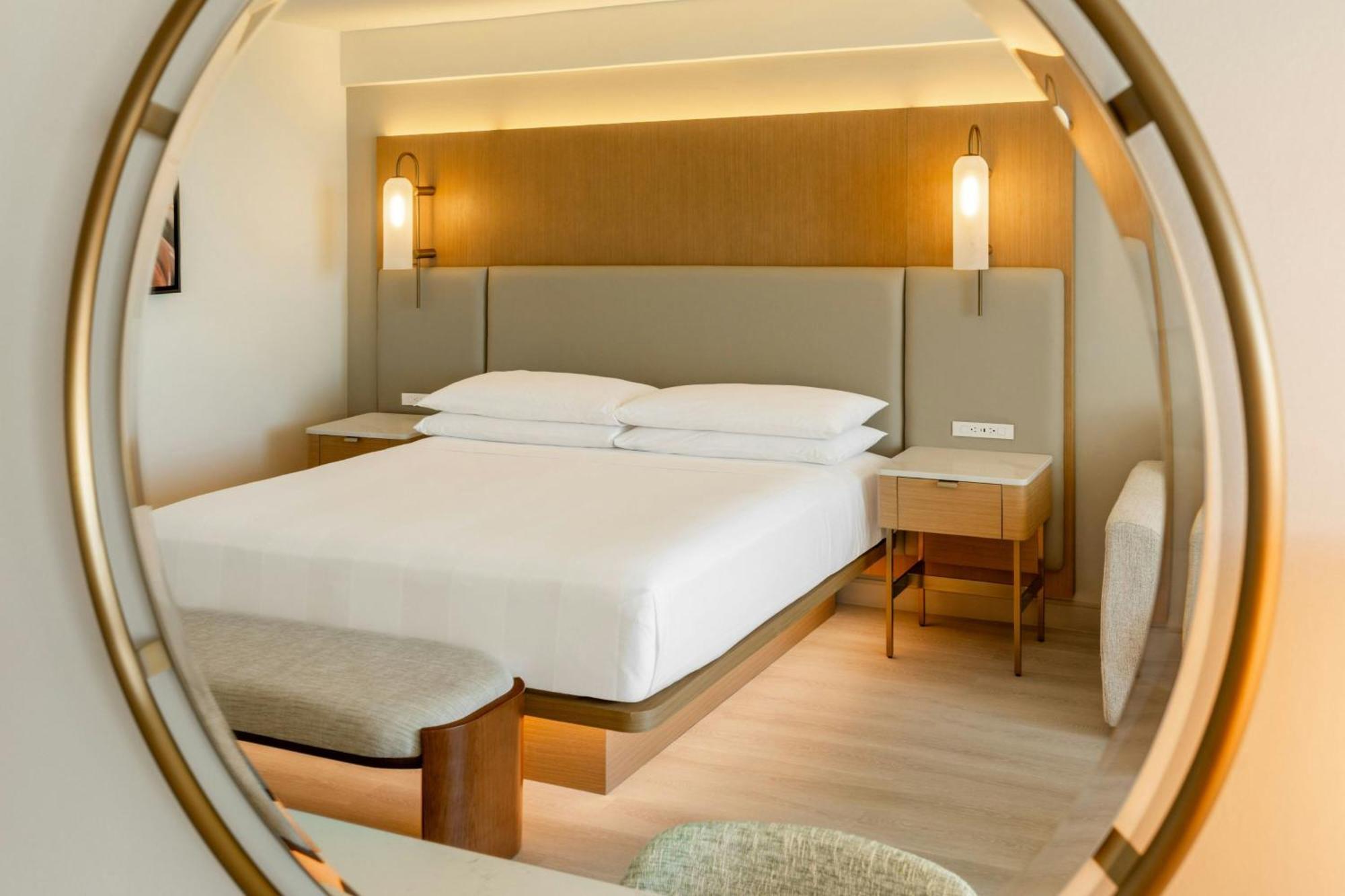 Premium Ocean View Room King Bed