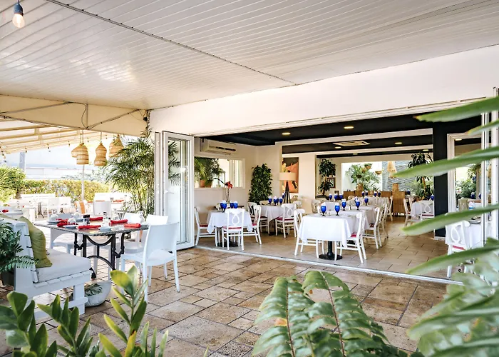 Playa Linda Beach Resort Palm Beach